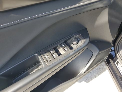 New 2025 Volkswagen Taos SE image 13