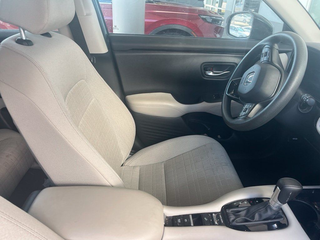 Used 2024 Honda HR-V LX image 4