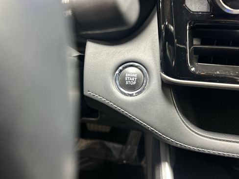 Used 2023 Toyota Highlander LE image 18