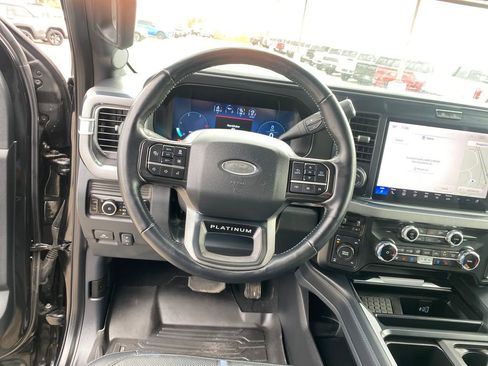 Used 2025 Ford F250 Platinum image 15