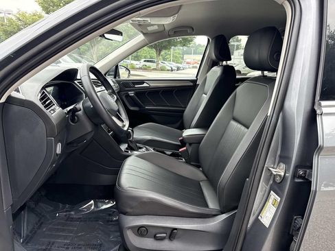 Used 2024 Volkswagen Tiguan SE FWD image 18