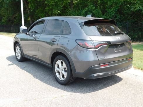 Used 2025 Honda HR-V LX image 9