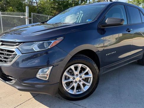 Used 2019 Chevrolet Equinox LS w/ LS Convenience Package AWD/4WD image 1