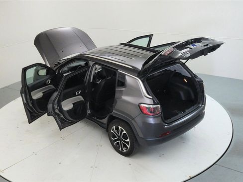 Used 2022 Jeep Compass Limited image 20