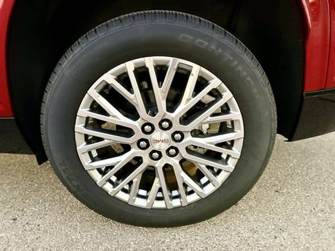 Used 2024 GMC Acadia Denali w/ Super Cruise Package image 7