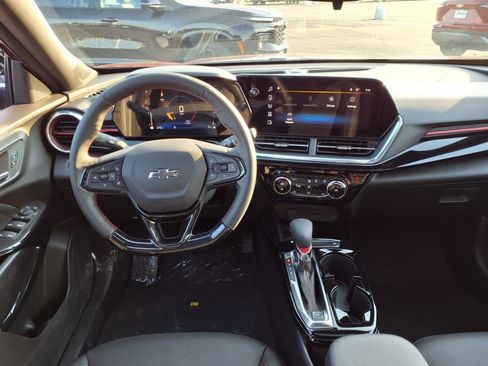 New 2025 Chevrolet Trax RS w/ Sunroof Package image 15