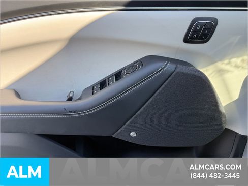 Used 2025 Ford Mustang Mach-E Premium image 28