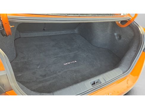 Used 2022 Nissan Sentra SR w/ SR Premium Package FWD image 13