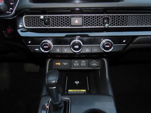 Certified 2022 Honda Civic Touring image 19