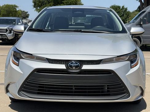 Used 2025 Toyota Corolla LE FWD image 8