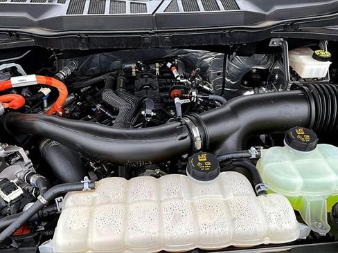 Used 2024 Ford F150 XLT w/ Equipment Group 302A MID image 32