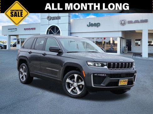 New 2026 Jeep Grand Cherokee Limited RWD image 1