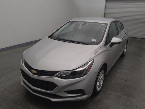 Used 2017 Chevrolet Cruze LT w/ Convenience Package FWD image 15