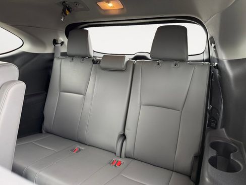 Used 2023 Toyota Highlander Limited AWD/4WD image 12