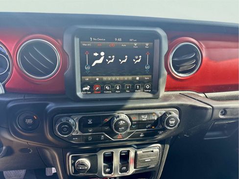 Used 2022 Jeep Wrangler Rubicon AWD/4WD image 18