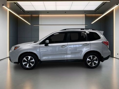 Used 2018 Subaru Forester 2.5i Premium w/ Protection Package #1 AWD/4WD image 2