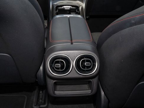 Used 2024 Mercedes-Benz GLC 43 AMG 4MATIC image 19