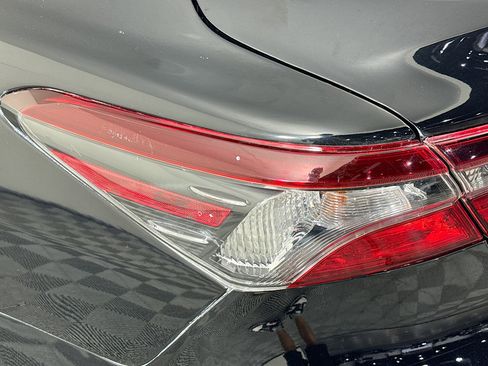 Used 2021 Toyota Camry LE image 34