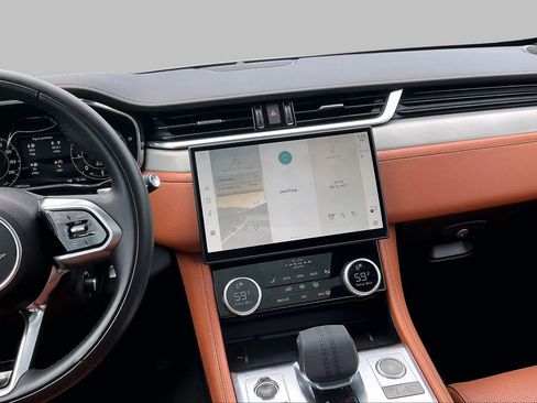 Used 2025 Jaguar F-PACE R-Dynamic S AWD/4WD image 6