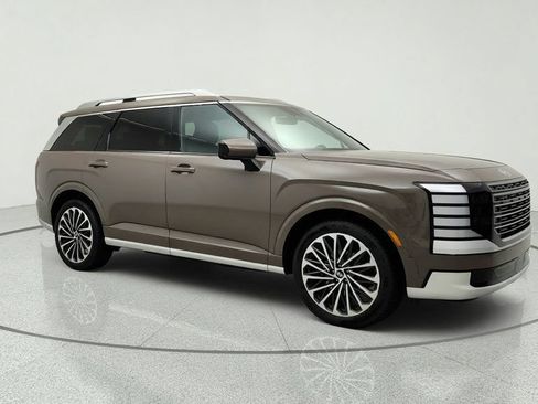 Used 2026 Hyundai Palisade Calligraphy AWD/4WD image 3
