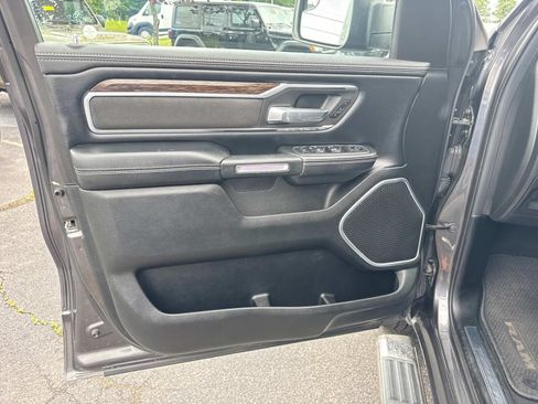 Used 2019 RAM 1500 Laramie w/ Off Road Group AWD/4WD image 33