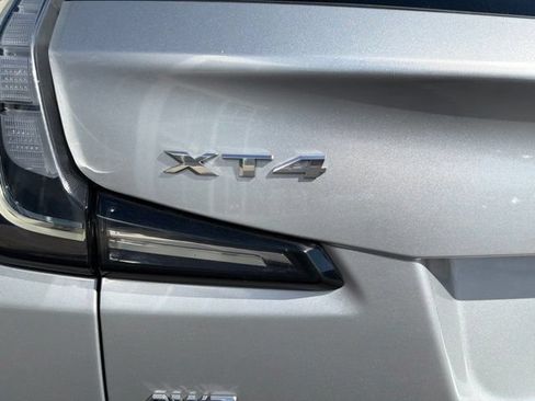 Used 2022 Cadillac XT4 Sport w/ Cold Weather Package AWD/4WD image 10
