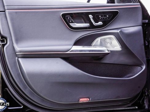 Used 2024 Mercedes-Benz E 350 4MATIC Sedan image 13