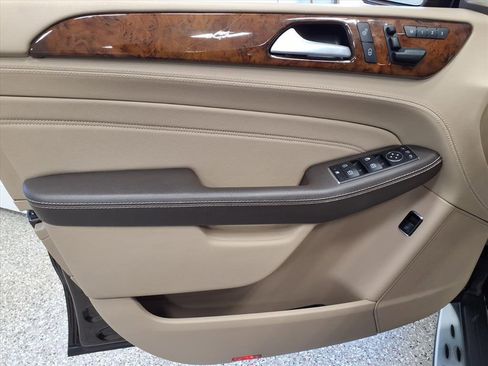 Used 2015 Mercedes-Benz ML 400 4MATIC image 13