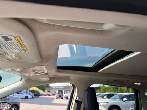 Used 2019 Ford Escape SEL AWD/4WD image 12