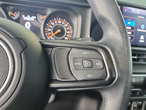 Used 2025 Jeep Gladiator Sport AWD/4WD image 26