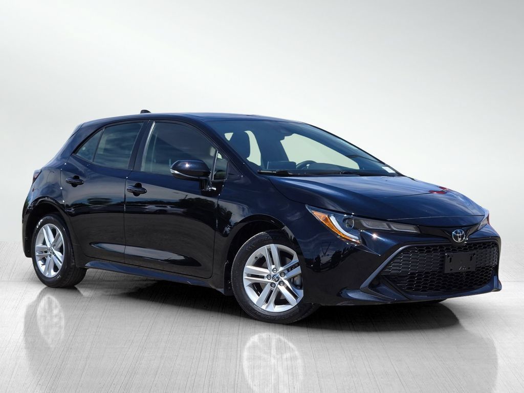 Used 2022 Toyota Corolla SE FWD image 2