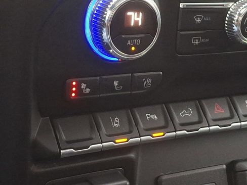 Used 2020 GMC Sierra 2500 AT4 w/ AT4 Premium Package image 26