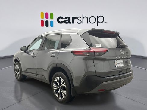 Used 2023 Nissan Rogue SV w/ SV Premium B Package image 3