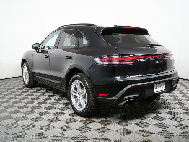 Certified 2026 Porsche Macan AWD/4WD image 3