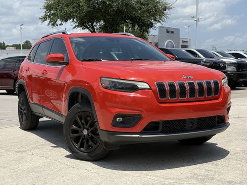 Used 2021 Jeep Cherokee Latitude Lux w/ Trailer Tow Group AWD/4WD image 2