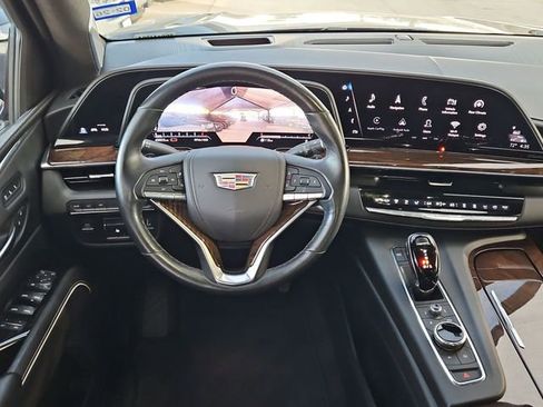 Used 2021 Cadillac Escalade ESV Premium Luxury Platinum image 12