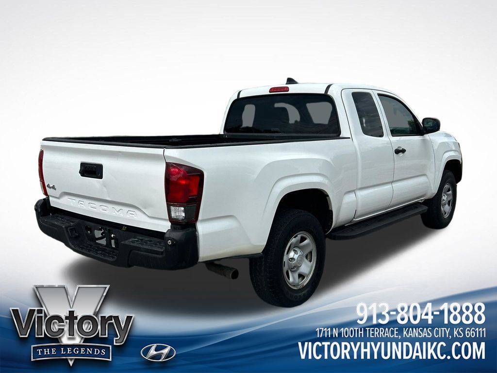Used 2022 Toyota Tacoma SR AWD/4WD image 4