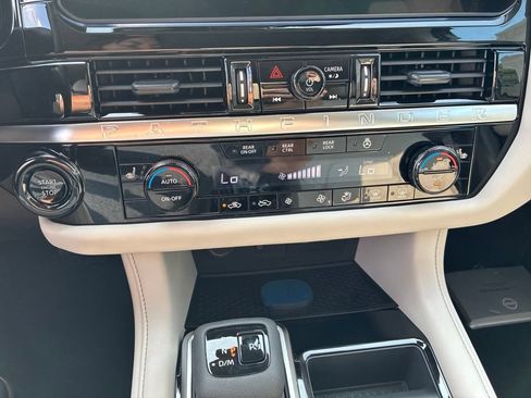 New 2026 Nissan Pathfinder SL AWD/4WD image 21