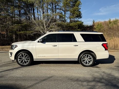 Used 2019 Ford Expedition Max Platinum image 2