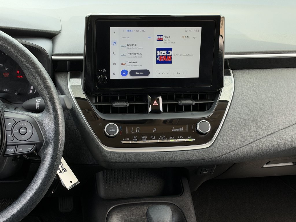 Used 2026 Toyota Corolla LE FWD image 17