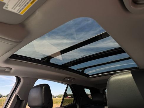 Used 2019 Chevrolet Equinox Premier AWD/4WD image 21
