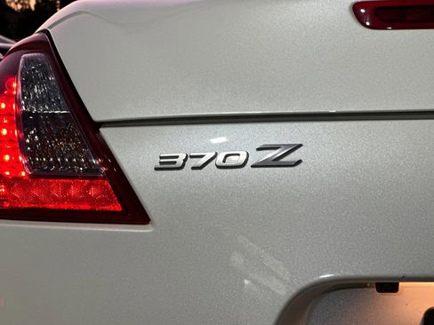 Used 2018 Nissan 370Z Touring image 25