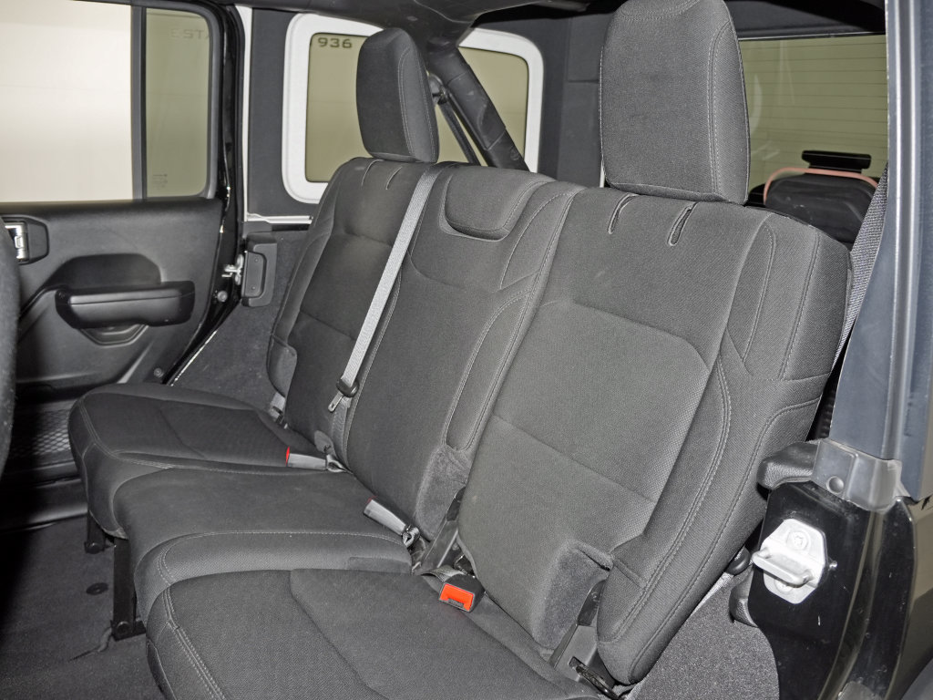 Used 2021 Jeep Wrangler Unlimited Sport AWD/4WD image 34