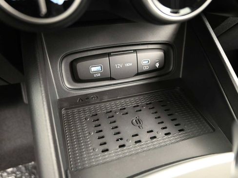 New 2026 Hyundai Venue SEL image 19