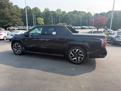 Used 2024 Chevrolet Silverado EV RST AWD/4WD image 3