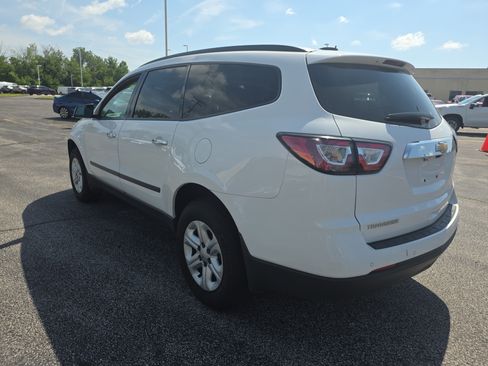 Used 2017 Chevrolet Traverse LS FWD image 6