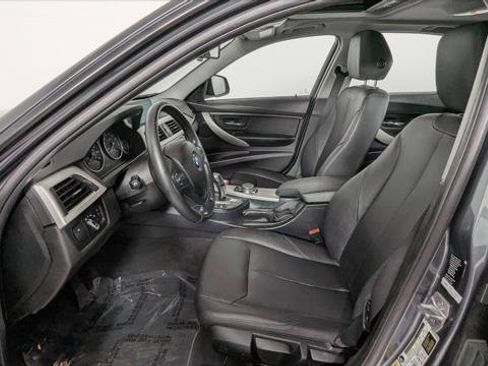 Used 2016 BMW 320i xDrive Sedan AWD/4WD image 14