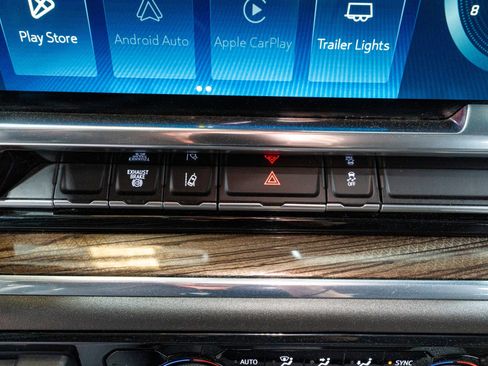 Used 2024 Chevrolet Silverado 2500 LT w/ Convenience Package image 20