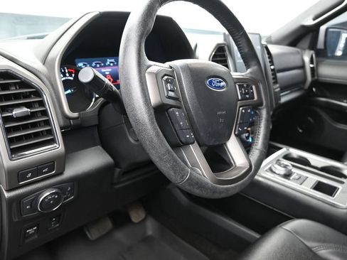 Used 2019 Ford Expedition XLT w/ Equipment Group 202A RWD image 12