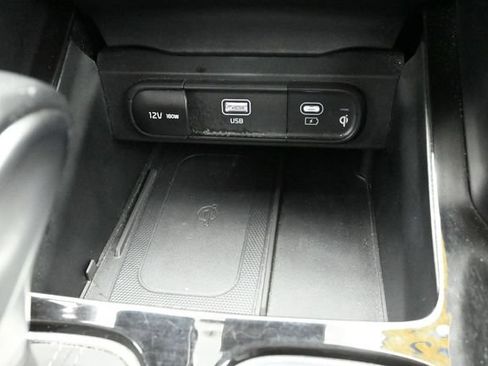 Used 2025 Kia Telluride S AWD/4WD image 41